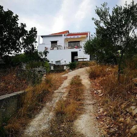 Rustic - Sea And Silence Ferienhaus Rogač